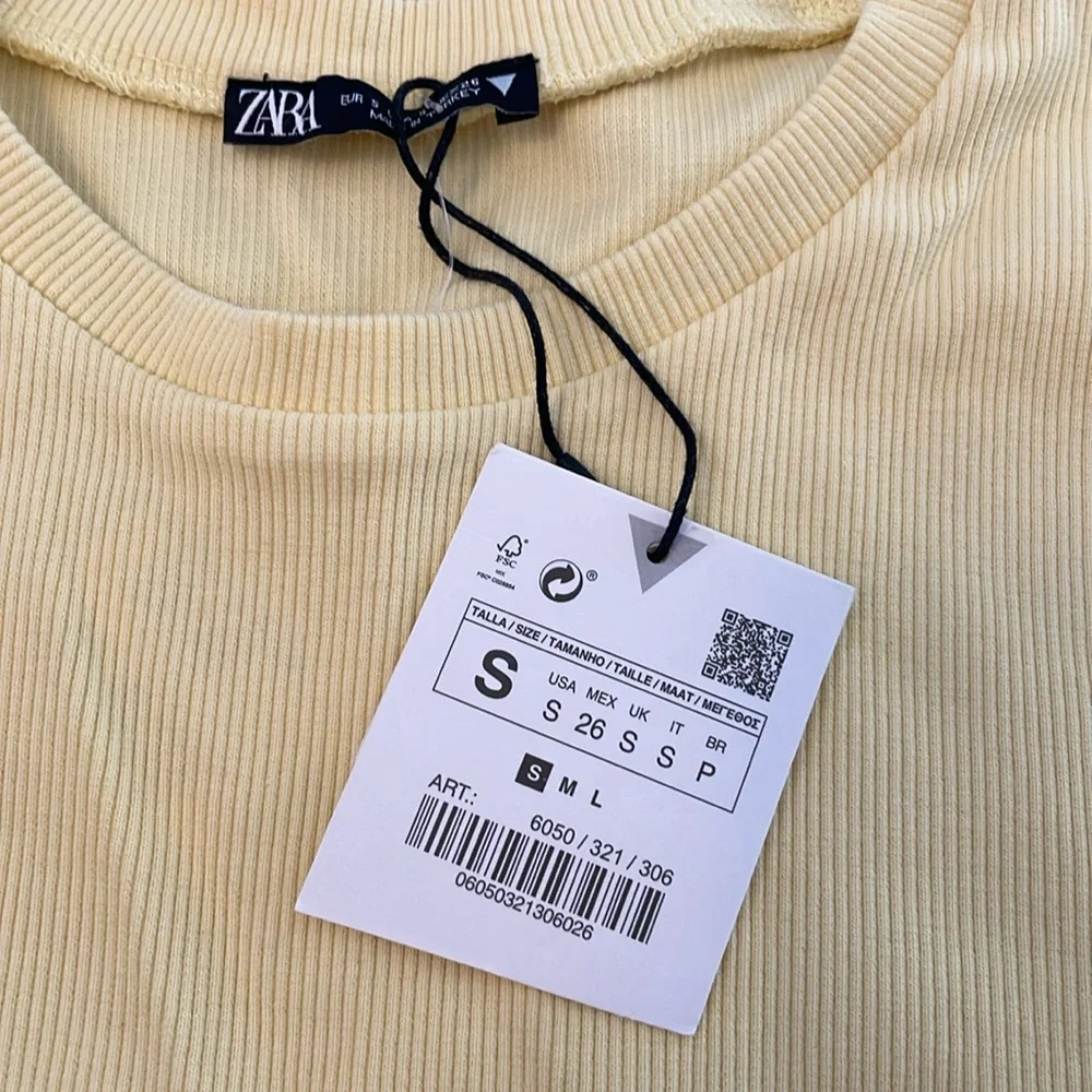 Yellow Ribbed Crop Top - Picture 3 of 3